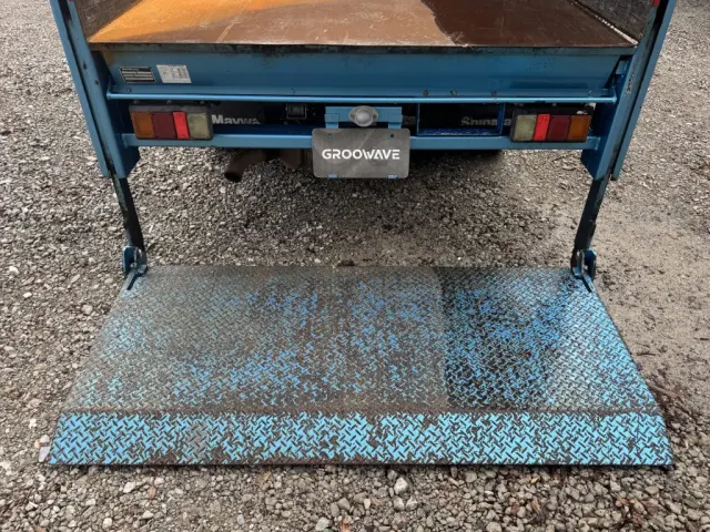 三菱 キャンター TKG-FBA60(2WD)の写真9