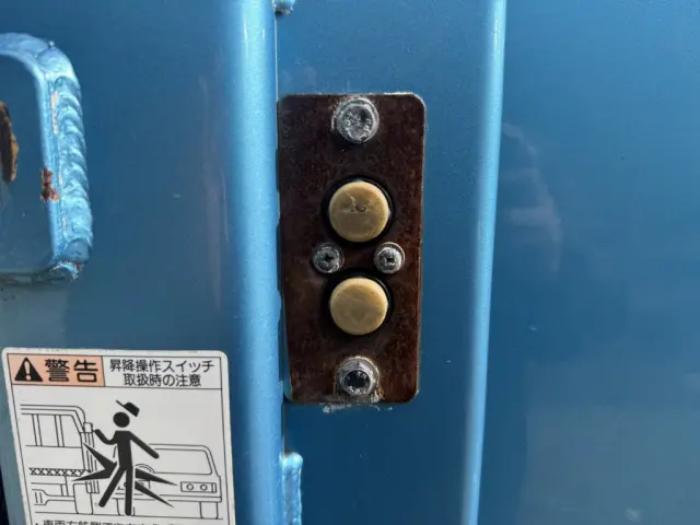 三菱 キャンター TKG-FBA60(2WD)の写真10