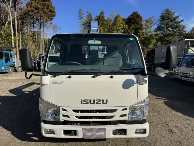 いすゞ エルフ TRG-NKR85R(2WD)の写真4