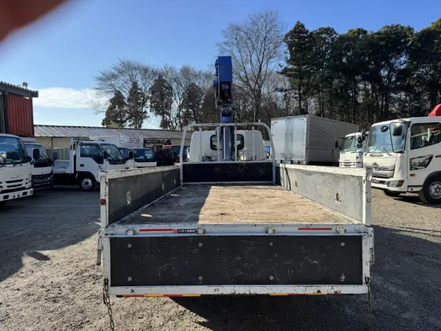 いすゞ エルフ TRG-NKR85R(2WD)の写真8