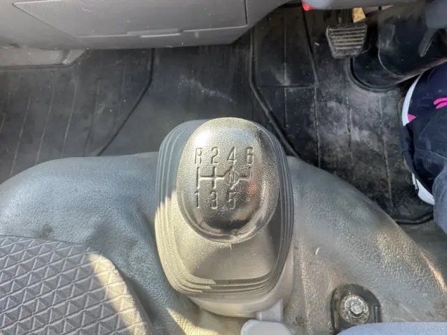 いすゞ エルフ TRG-NKR85R(2WD)の写真29