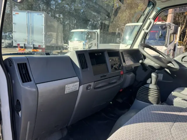 いすゞ エルフ TRG-NKR85R(2WD)の写真30