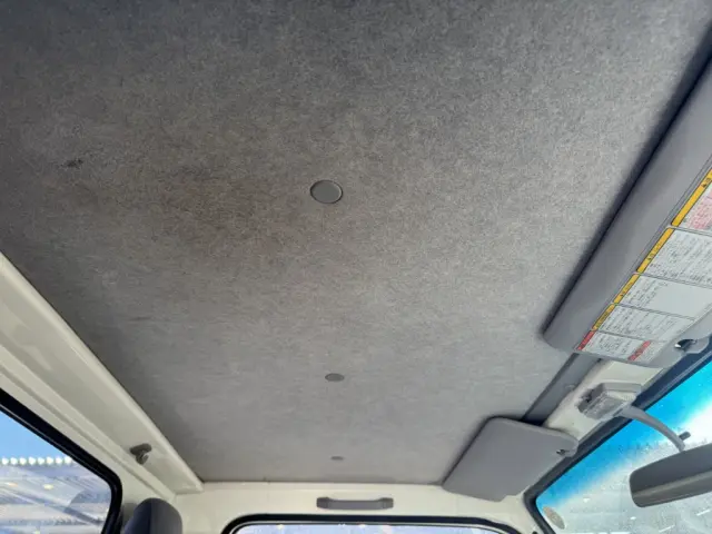 いすゞ エルフ TRG-NKR85R(2WD)の写真32