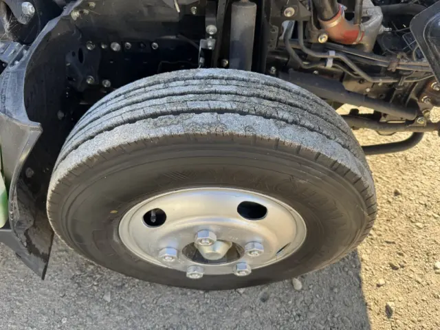 いすゞ エルフ TRG-NKR85R(2WD)の写真38