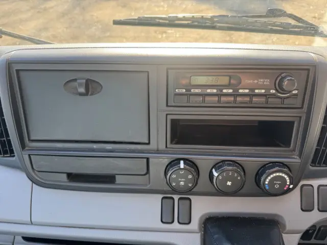 三菱 キャンター SKG-FEB90(2WD)の写真32