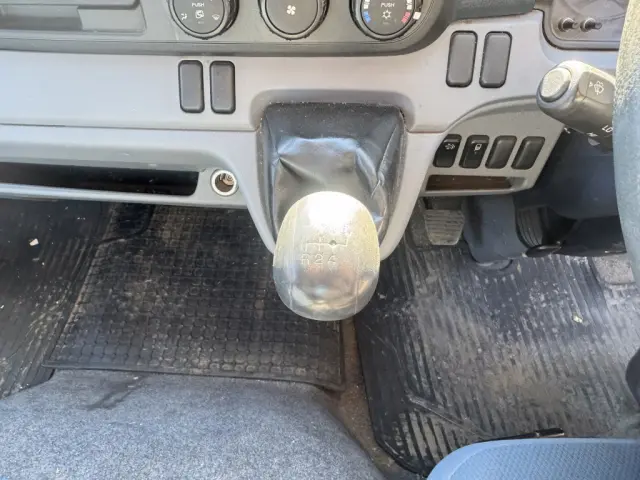 三菱 キャンター SKG-FEB90(2WD)の写真36