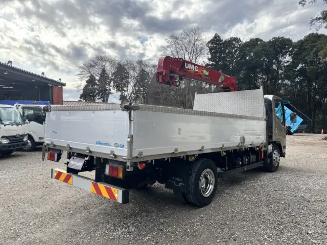 いすゞ エルフ 2RG-NPR88YN(2WD)の写真3