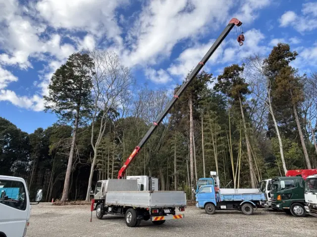 いすゞ エルフ 2RG-NPR88YN(2WD)の写真15