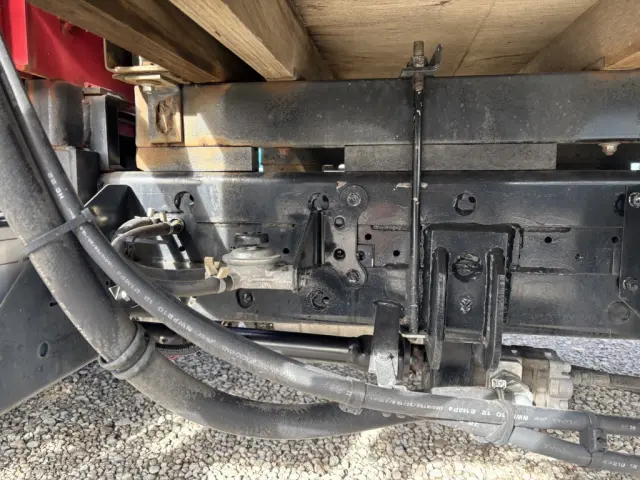 いすゞ エルフ 2RG-NPR88YN(2WD)の写真22