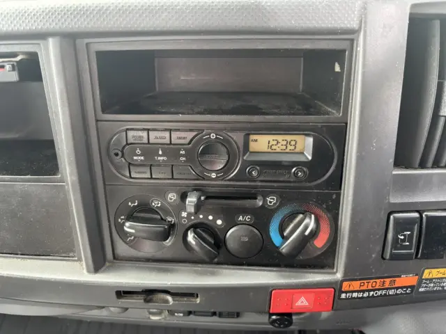 いすゞ エルフ 2RG-NPR88YN(2WD)の写真31