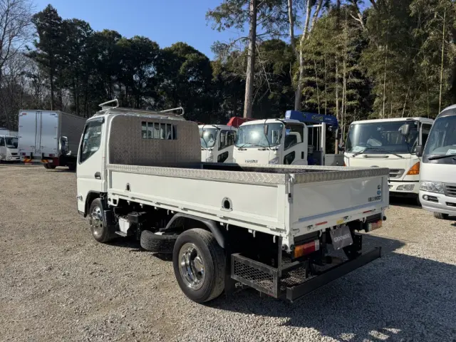 三菱 キャンター 2PG-FBAV0(2WD)の写真4