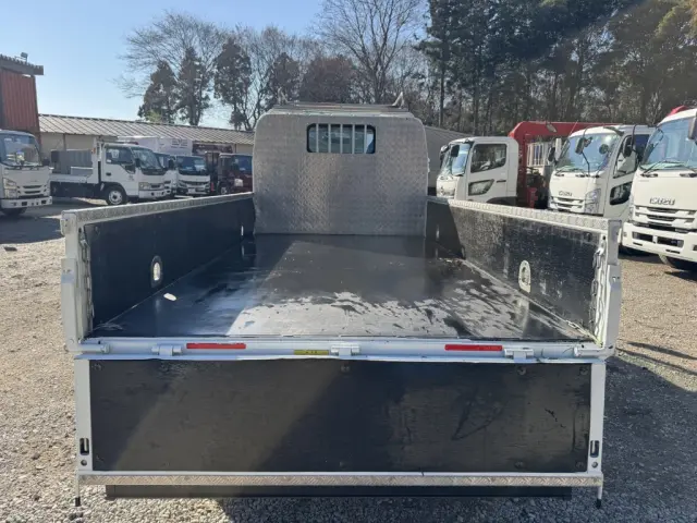 三菱 キャンター 2PG-FBAV0(2WD)の写真9