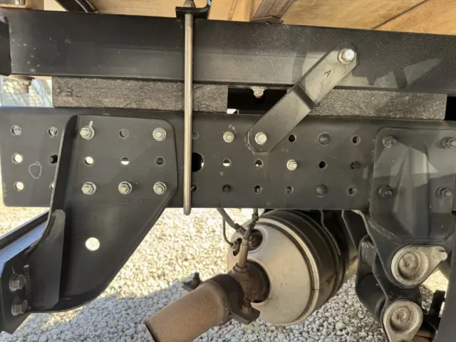 三菱 キャンター 2PG-FBAV0(2WD)の写真14