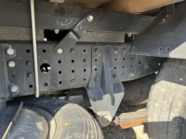 三菱 キャンター 2PG-FBAV0(2WD)の写真16