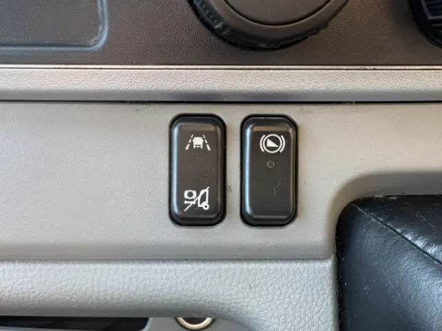 三菱 キャンター 2PG-FBAV0(2WD)の写真25