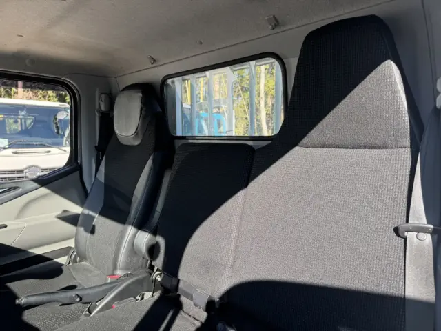 三菱 キャンター 2PG-FBAV0(2WD)の写真29