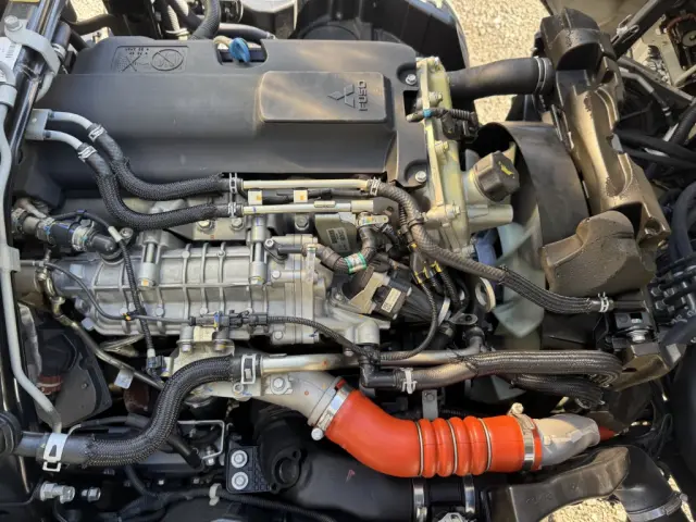 三菱 キャンター 2PG-FBAV0(2WD)の写真32