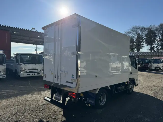 三菱 キャンター 2RG-FBA20(2WD)の写真3