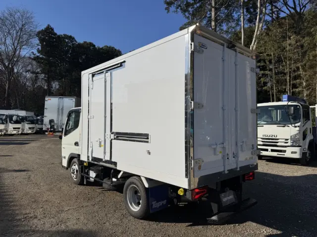 三菱 キャンター 2RG-FBA20(2WD)の写真4
