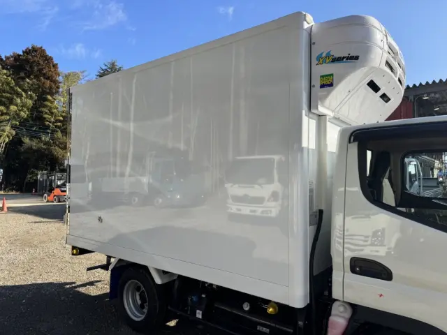 三菱 キャンター 2RG-FBA20(2WD)の写真6