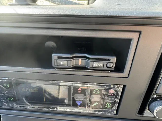 三菱 キャンター 2RG-FBA20(2WD)の写真31