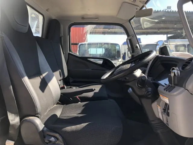 三菱 キャンター 2RG-FBA20(2WD)の写真22
