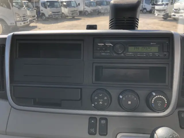 三菱 キャンター 2RG-FBA20(2WD)の写真24