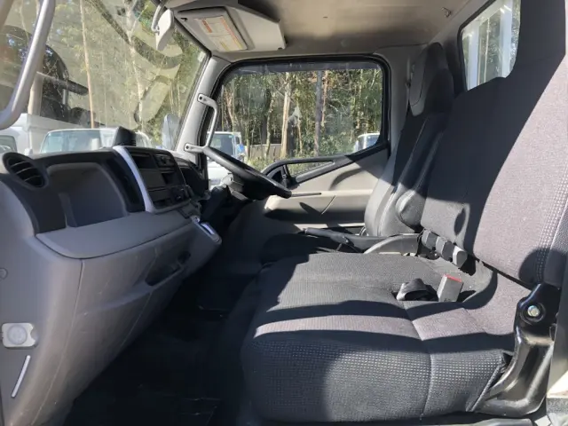 三菱 キャンター 2RG-FBA20(2WD)の写真29