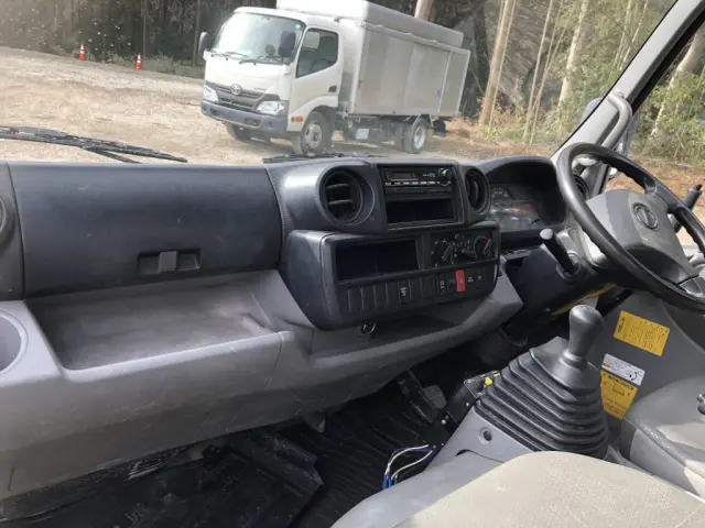 日野 デュトロ TKG-XZU630T(2WD)の写真33
