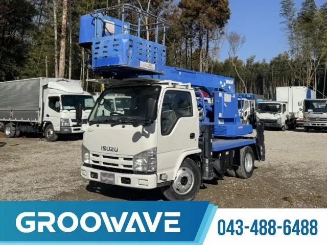 いすゞ エルフ TKG-NKR85N(2WD)の写真1