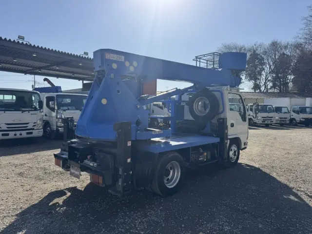 いすゞ エルフ TKG-NKR85N(2WD)の写真3