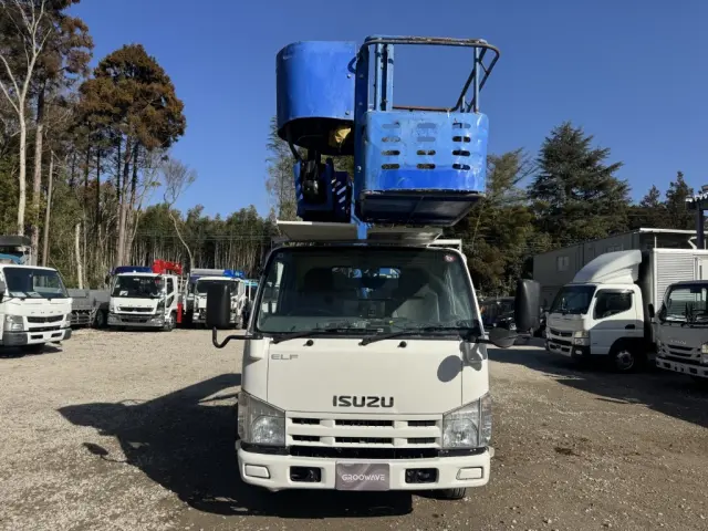 いすゞ エルフ TKG-NKR85N(2WD)の写真5