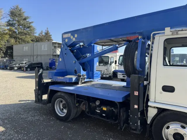 いすゞ エルフ TKG-NKR85N(2WD)の写真6