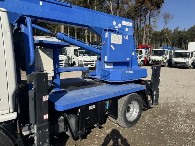 いすゞ エルフ TKG-NKR85N(2WD)の写真7