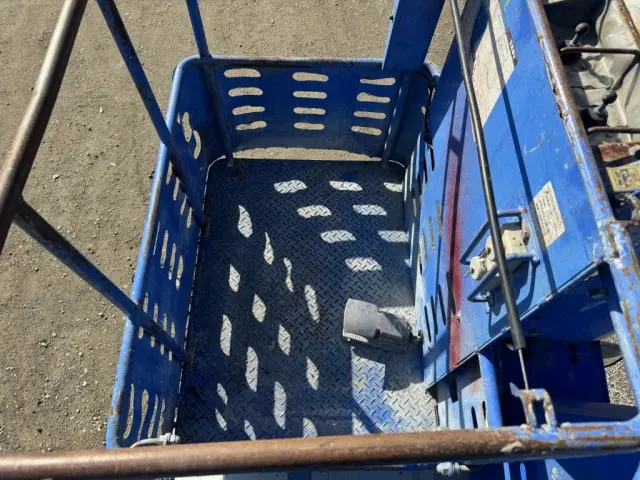 いすゞ エルフ TKG-NKR85N(2WD)の写真15