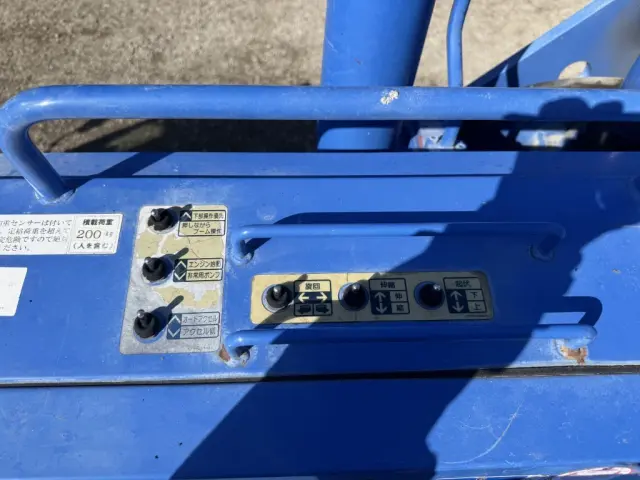 いすゞ エルフ TKG-NKR85N(2WD)の写真16