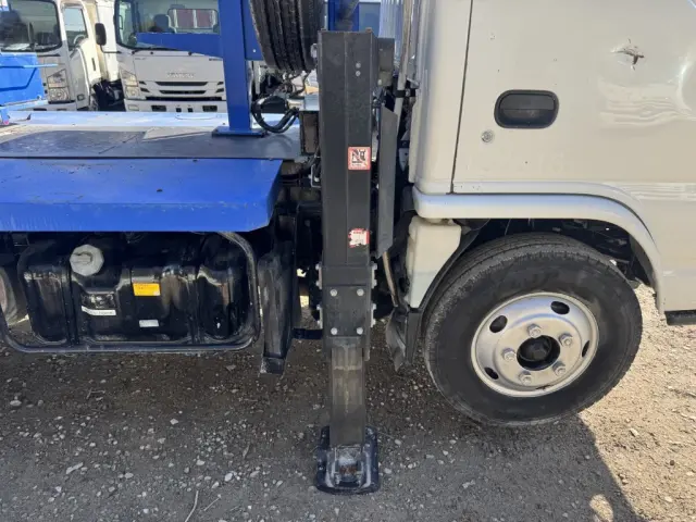 いすゞ エルフ TKG-NKR85N(2WD)の写真18