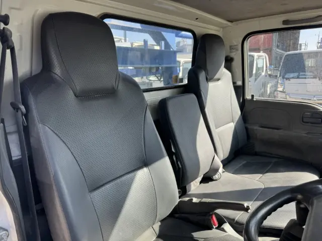 いすゞ エルフ TKG-NKR85N(2WD)の写真29