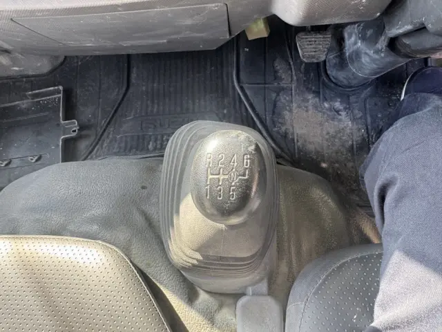 いすゞ エルフ TKG-NKR85N(2WD)の写真33