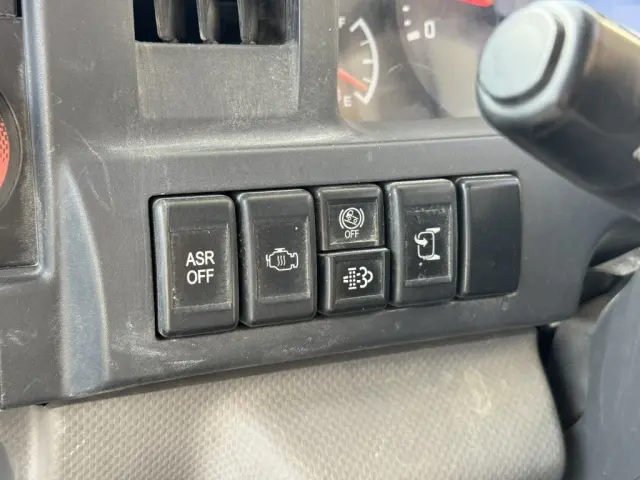 いすゞ エルフ TKG-NKR85N(2WD)の写真34