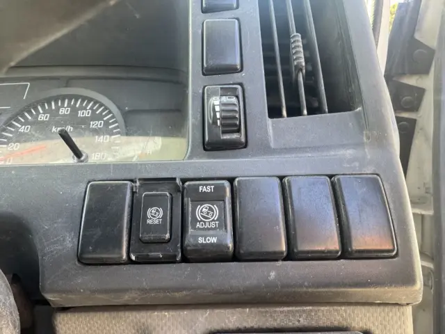 いすゞ エルフ TKG-NKR85N(2WD)の写真35