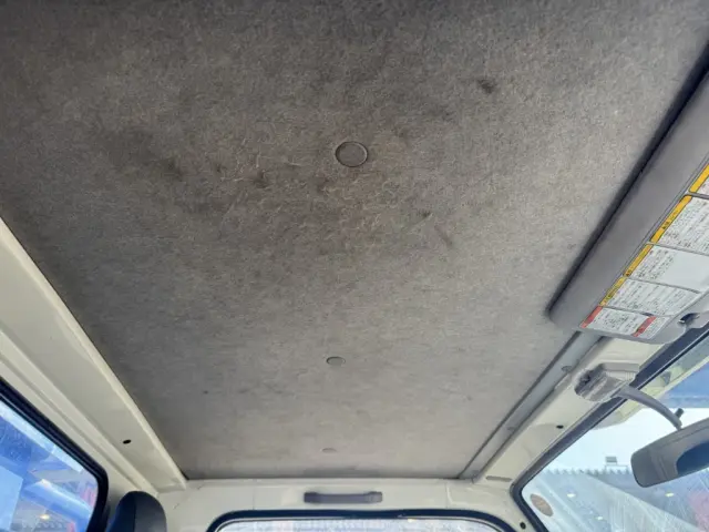 いすゞ エルフ TKG-NKR85N(2WD)の写真38