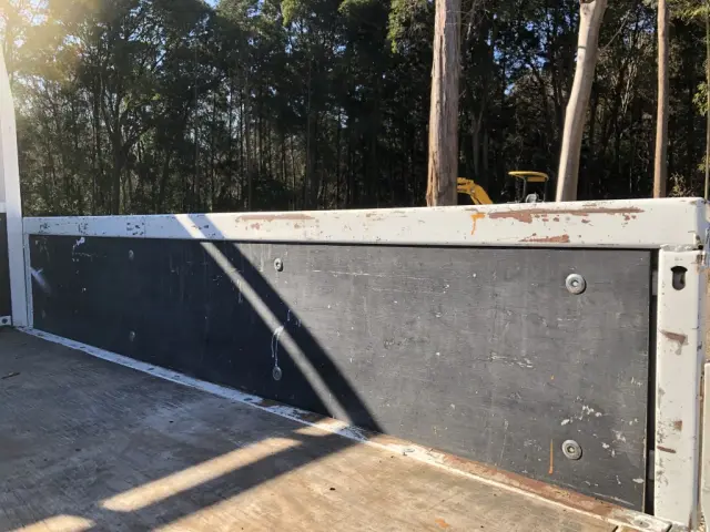 いすゞ エルフ TRG-NHR85A(未入力/関係無)の写真11