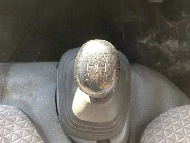 いすゞ エルフ TRG-NHR85A(未入力/関係無)の写真27