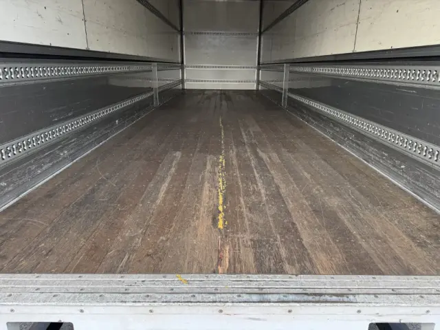 ＵＤ クオン QKG-CG5ZE(8x4)の写真14