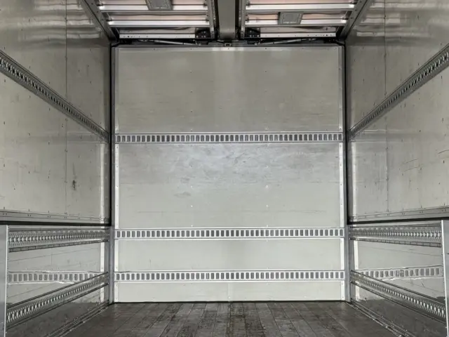 ＵＤ クオン QKG-CG5ZE(8x4)の写真16