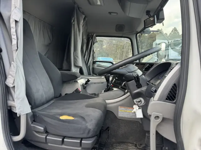 ＵＤ クオン QKG-CG5ZE(8x4)の写真30