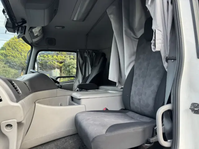 ＵＤ クオン QKG-CG5ZE(8x4)の写真43