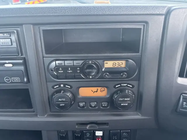 いすゞ ギガ QPG-CYM77BM(6x2)の写真31