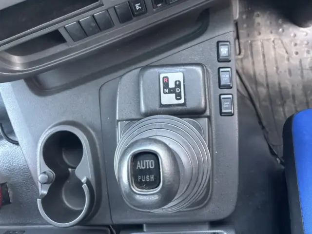 いすゞ ギガ QPG-CYM77BM(6x2)の写真39